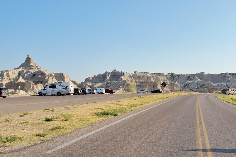 Getting to Window Trailhead parking lot. How to hike window trail. Where to start window trail. Driving badlands loop road. south dakota travel blog