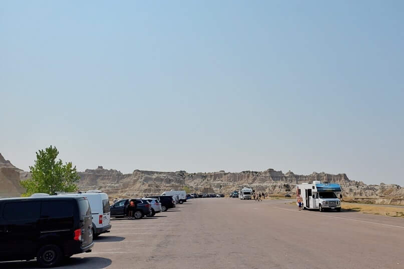 Getting to Window Trailhead parking lot. How to hike window trail. Where to start window trail. Driving badlands loop road. south dakota travel blog
