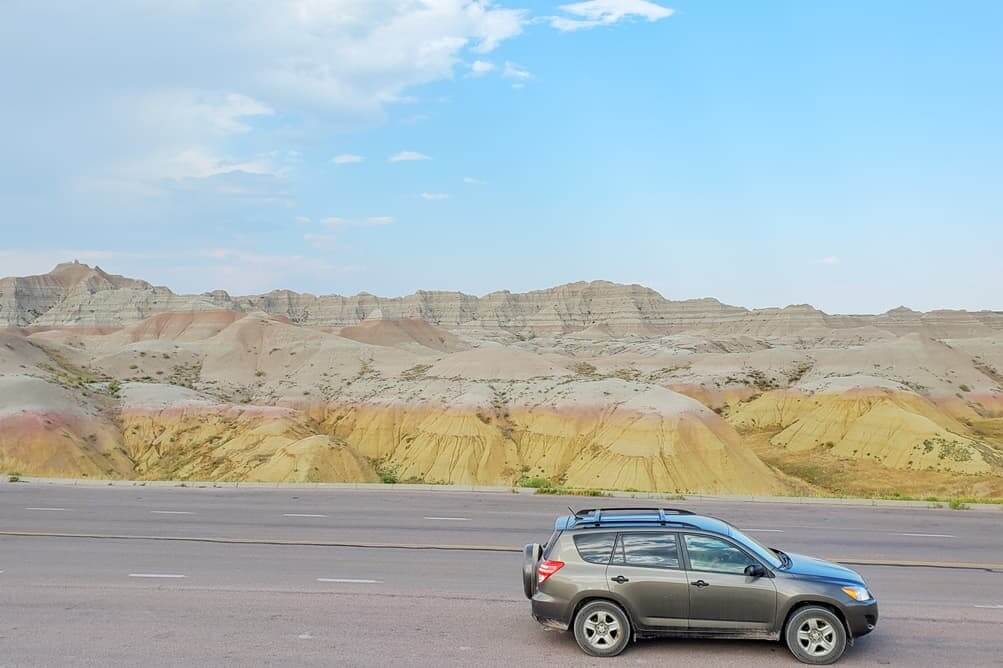 Where to see yellow badlands in South Dakota: Scenic drive along Badlands Loop Road in Badlands National Park. sd travel blog