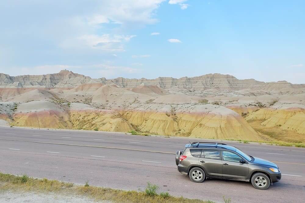 Where to see yellow badlands in South Dakota: Scenic drive along Badlands Loop Road in Badlands National Park. sd travel blog