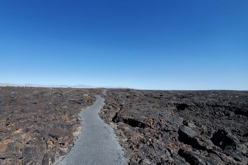 Caves Trail to Beauty Cave. Craters of the moon caves in Idaho. idaho travel blog