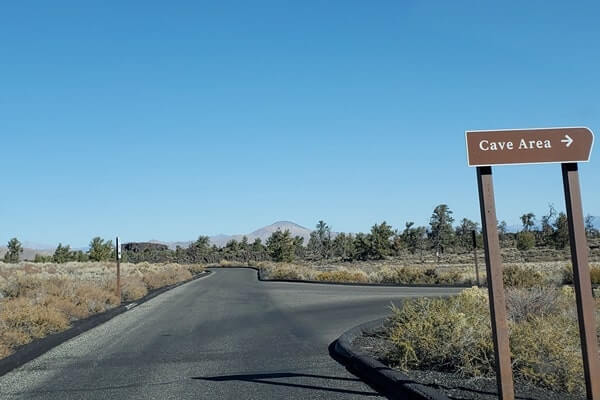 Driving to Beauty Cave. craters of the moon. idaho travel blog