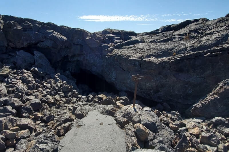 Caves Trail to Beauty Cave. Lava fields, Craters of the moon caves in Idaho. idaho travel blog