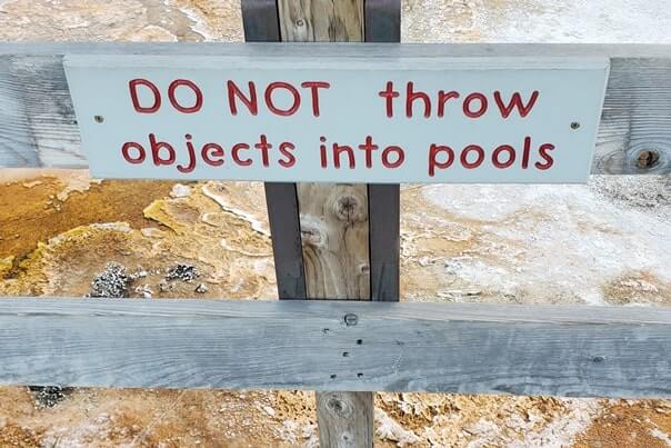 Black Sand Basin thermal pools. yellowstone wyoming travel blog