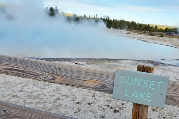 Black Sand Basin trail to sunset lake. yellowstone wyoming travel blog