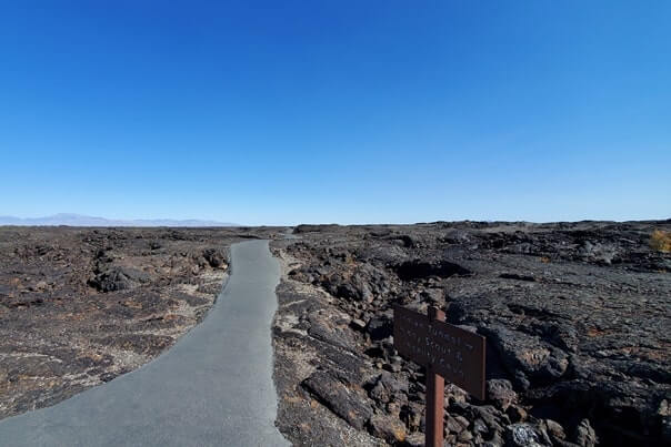 Getting to Boy Scout Cave: Caves Trail to Boy Scout Cave through craters of the moon lava fields. idaho travel blog