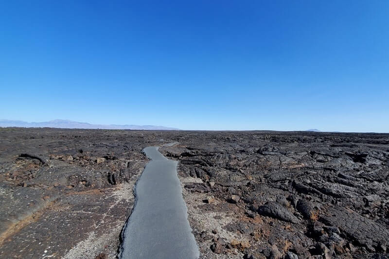 Getting to Boy Scout Cave: Caves Trail to Boy Scout Cave through craters of the moon lava fields. idaho travel blog