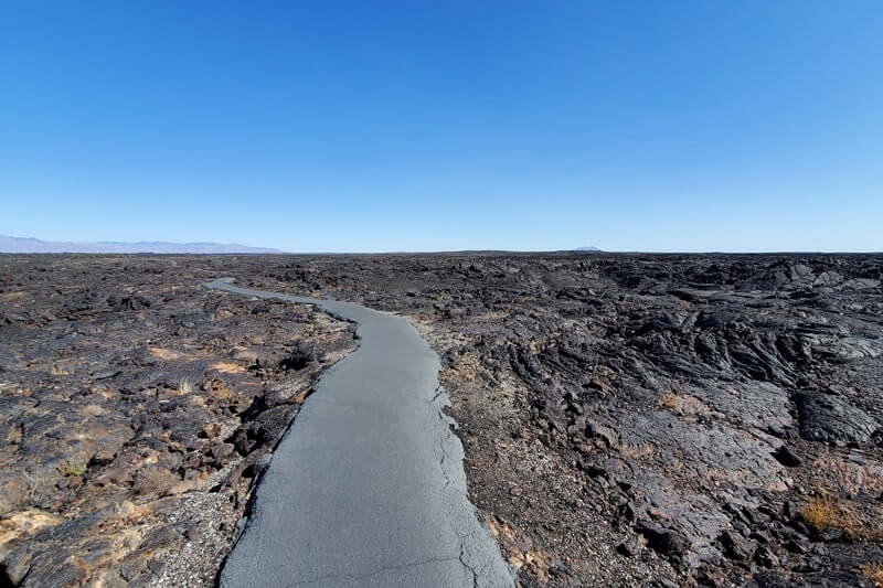 Getting to Boy Scout Cave: Caves Trail to Boy Scout Cave through craters of the moon lava fields. idaho travel blog