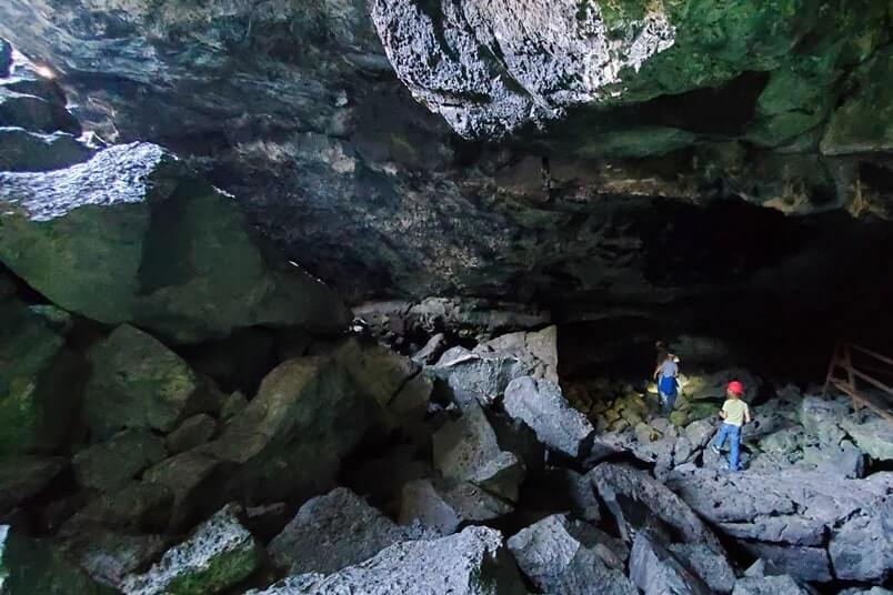 Dewdrop Cave: Where to see a lava tube in Idaho. Craters of the moon lava tube. Craters of the moon caves in Idaho. idaho travel blog