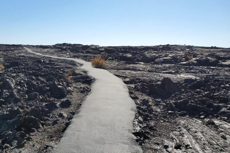 Getting to Dewdrop Cave: Caves Trail to Dewdrop Cave. craters of the moon. idaho travel blog