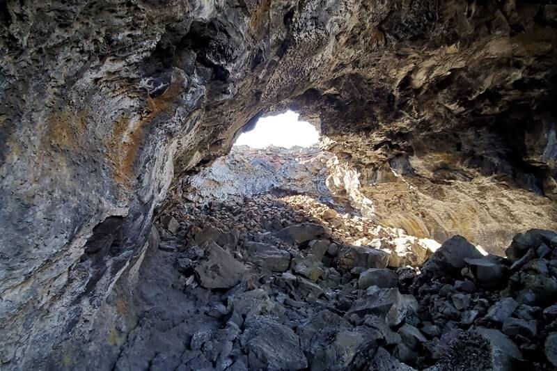 Indian Tunnel: Craters of the moon tunnel. Craters of the moon lava tube caves in Idaho. idaho travel blog