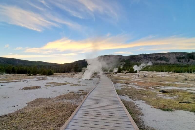 Biscuit Basin Trail to jewel geyser trail loop. yellowstone wyoming travel blog