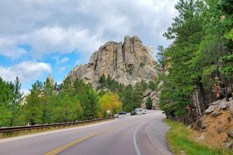 Stops to make when driving from Mount Rushmore to Devils Tower: Mount Rushmore. south dakota to wyoming