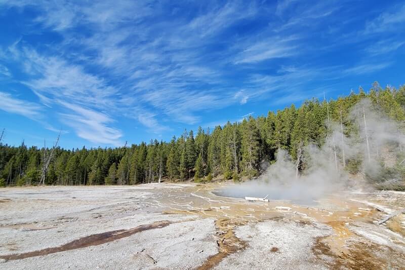 Solitary geyser hike in yellowstone. wyoming travel blog