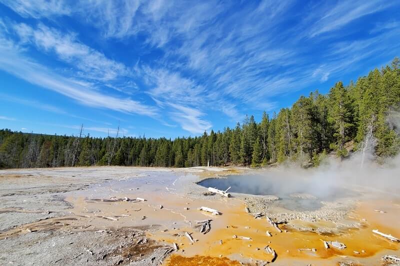 Solitary geyser hike in yellowstone. wyoming travel blog