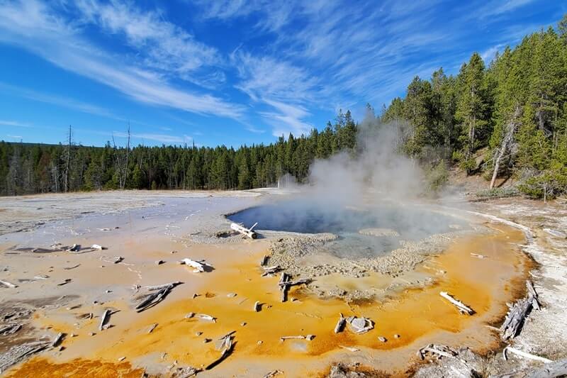Solitary geyser hike in yellowstone. wyoming travel blog
