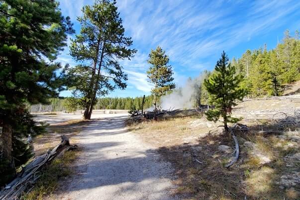 Solitary Geyser hike. Solitary geyser trail. yellowstone geyser hike. wyoming travel blog