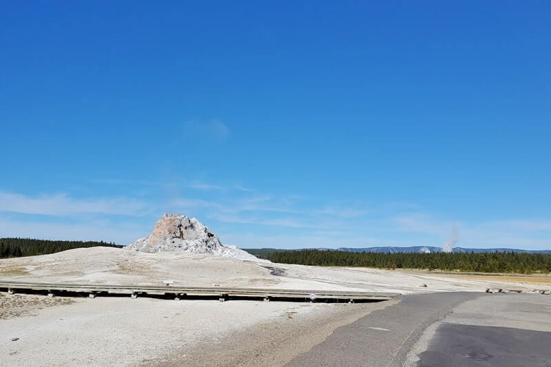 Driving Firehole Lake Drive to white dome geyser. yellowstone wyoming travel blog