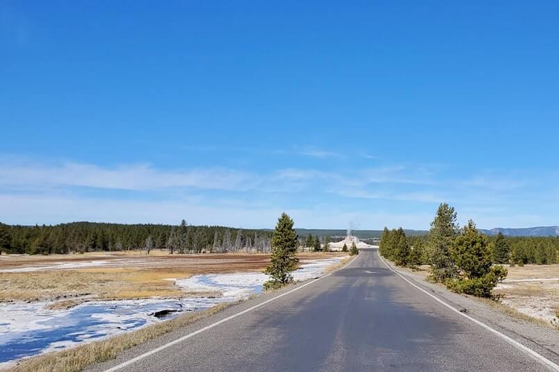Driving Firehole Lake Drive to white dome geyser. yellowstone wyoming travel blog