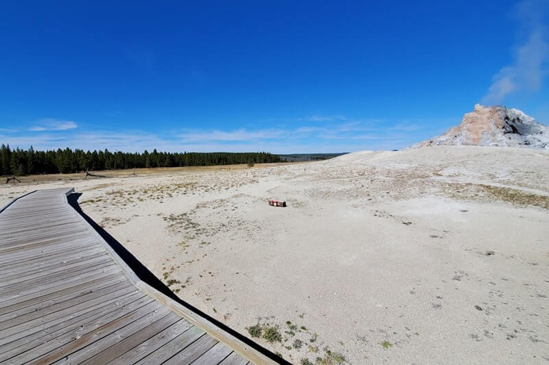 white dome geyser trail in Yellowstone National Park. geysers in Yellowstone. wyoming travel blog