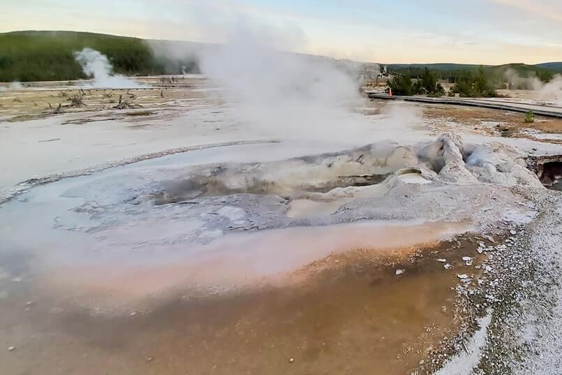 avoca spring yellowstone. wyoming travel blog