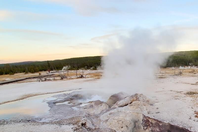 avoca spring yellowstone. wyoming travel blog