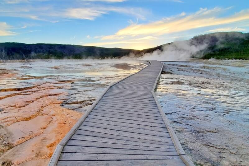 biscuit basin trail to avoca spring. yellowstone wyoming travel blog