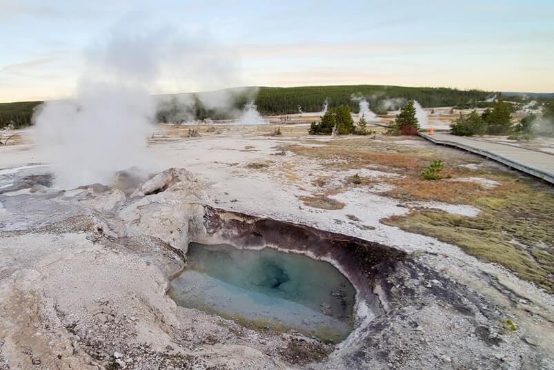 biscuit basin trail to avoca spring. yellowstone wyoming travel blog
