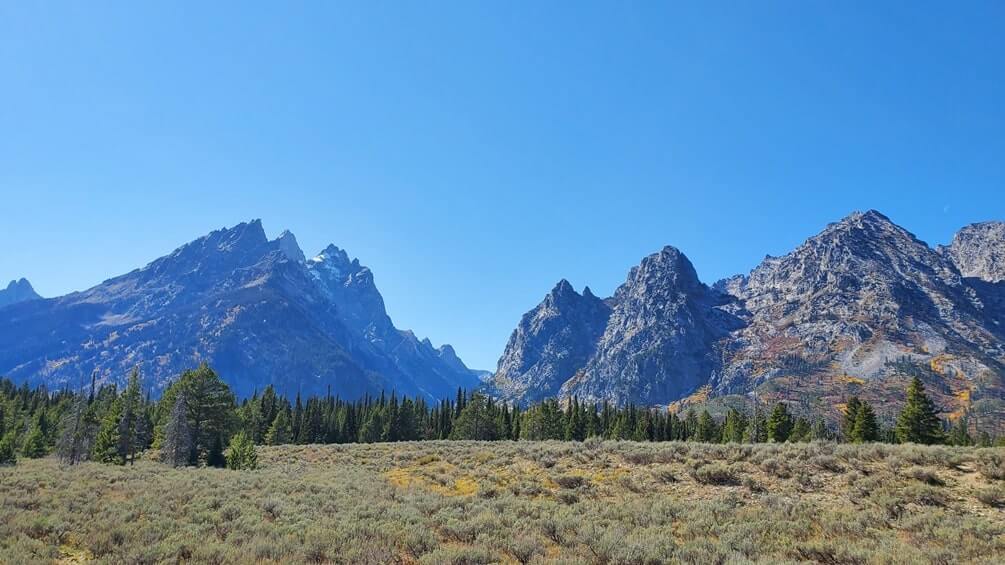 cascade canyon turnout. grand teton scenic loop drive. wyoming travel blog