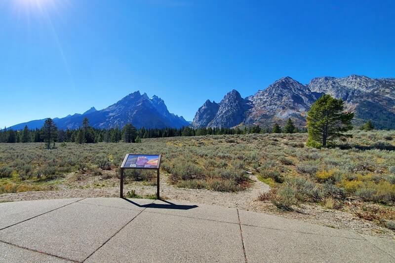 cascade canyon turnout trail. grand teton scenic loop drive. wyoming travel blog