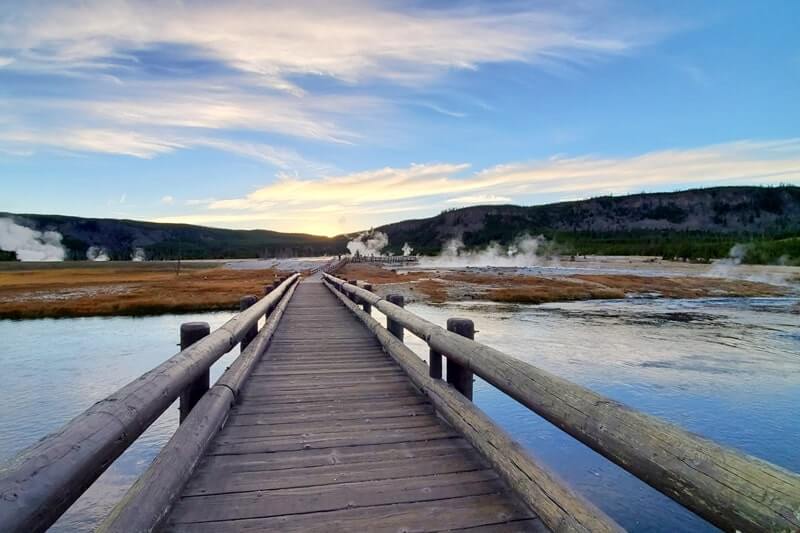 biscuit basin trail to firehole river to sapphire pool. yellowstone wyoming travel blog