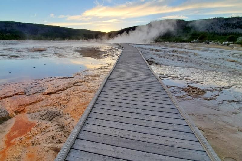 biscuit basin trail to sapphire pool. yellowstone wyoming travel blog