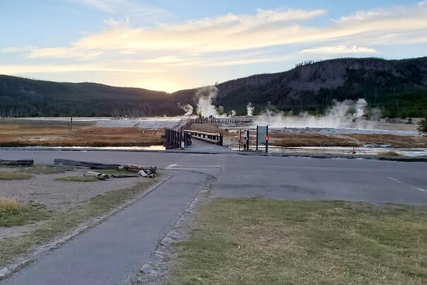sapphire pool trailhead start. yellowstone wyoming travel blog