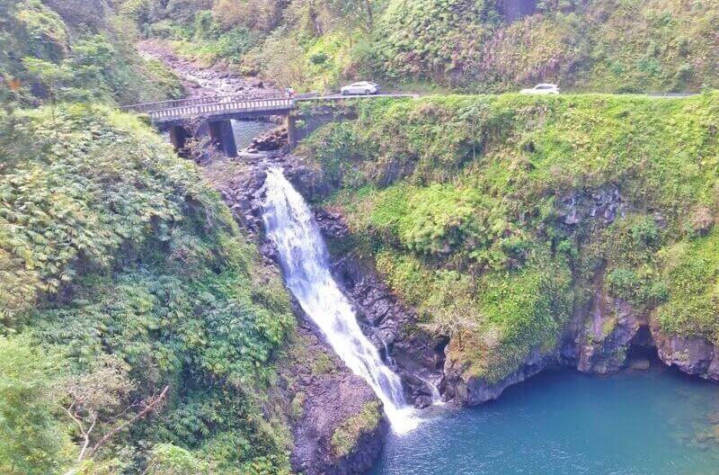 Drive to Hana Hawaii: Where to start drive to Hana. paia to hana. maui hawaii travel blog
