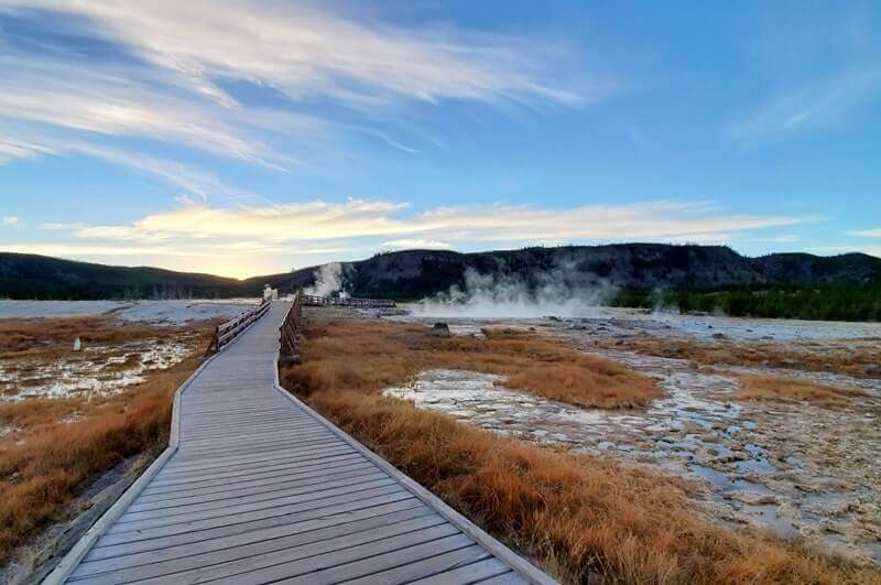 biscuit basin trail to wall pool. yellowstone wyoming travel blog