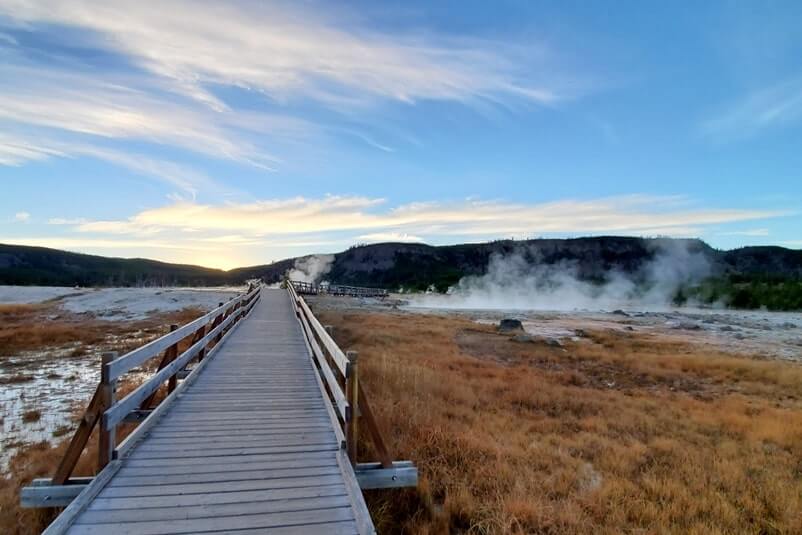 biscuit basin trail to wall pool. yellowstone wyoming travel blog