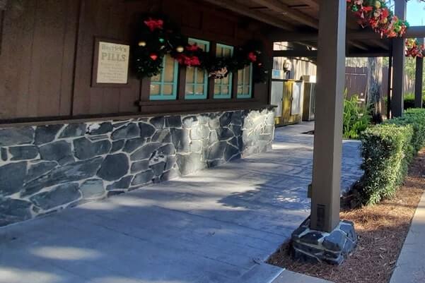 where to buy ice at fort wilderness campground store. meadow trading post ice. Disney World campground ice. florida travel blog