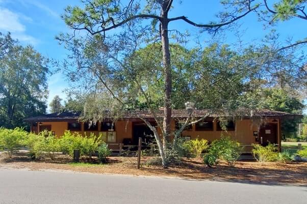 Does Fort Wilderness campground have ice? comfort station. Disney World campground ice. florida travel blog