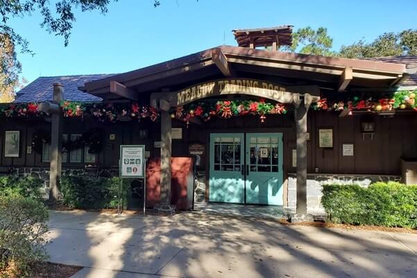 where to buy ice at fort wilderness campground store. meadow trading post ice. Disney World campground ice. florida travel blog
