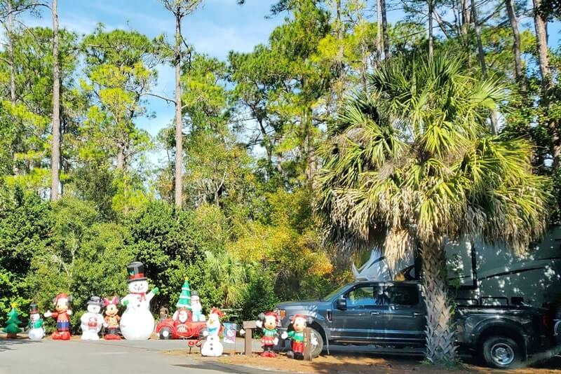Fort Wilderness in December. Fort Wilderness campsite holiday decorations disney. florida travel blog