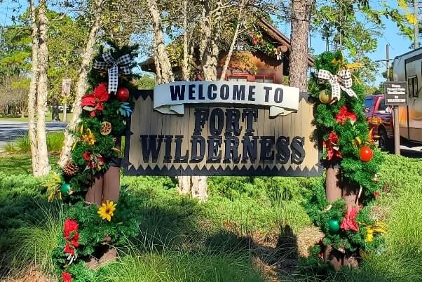 Fort Wilderness in December. Disney World in December. Disney World holiday activities. Fort Wilderness holiday decorations at campsite. florida travel blog