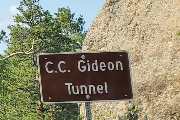 cc gideon tunnel entry. south dakota travel blog