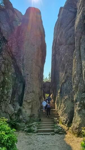 hiking around rocks and boulders at sylvan lake. custer state park rocks in the black hills. south dakota travel blog