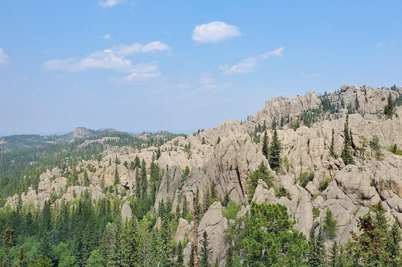 How to get from Sylvan Lake to Black Elk Peak Trail. hiking near sylvan lake to black hills national forest. custer state park. south dakota travel blog