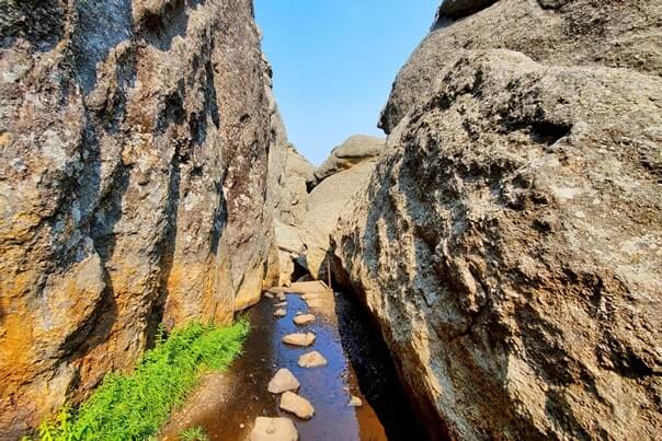 How to get from Sylvan Lake to Sunday Gulch Trail. hiking near sylvan lake. custer state park. south dakota travel blog