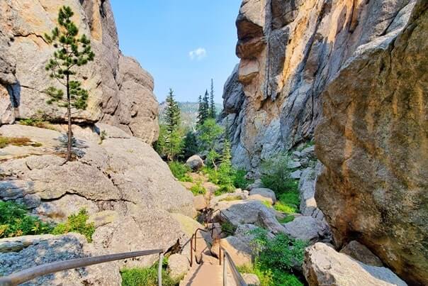 How to get from Sylvan Lake to Sunday Gulch Trail. hiking near sylvan lake. custer state park. south dakota travel blog