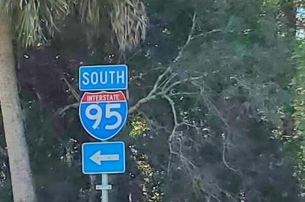 Driving to Jacksonville to disney world I-95. florida travel blog