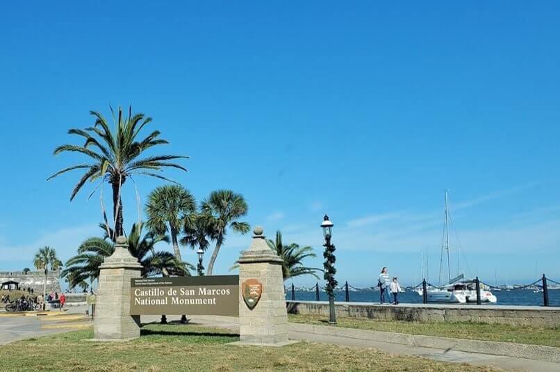 Stops along Jacksonville to disney world drive: castillo de marcos national monument. florida national parks sites near jacksonville, near disney world. Jacksonville to castillo de san marcos to disney world. florida travel blog