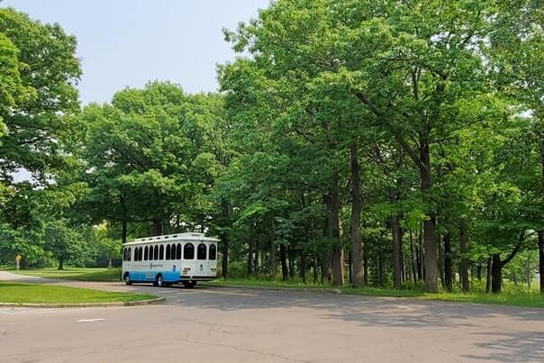 free Discover Niagara shuttle stop at Whirlpool State Park. things to do in niagara falls without a car. new york travel blog