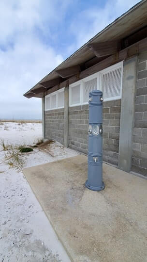 opal beach showers. Gulf Islands National Seashore, Santa Rosa day use area. florida travel blog